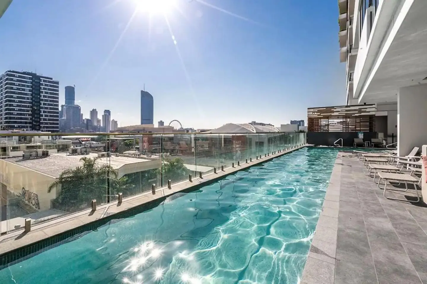 King Bed, Mountain Views & Best Southbank Location Brisbane